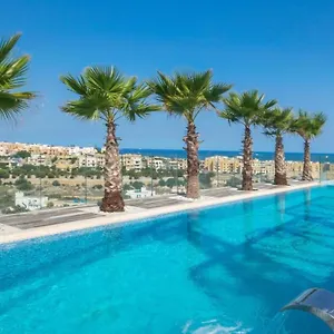 H & - Adults Only San Ġiljan